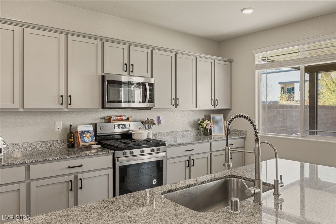 7717 Rosebark Cliffs Street Property Photo 3