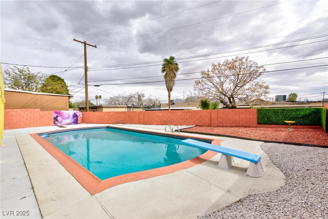 3008 Lawndale Street Property Photo