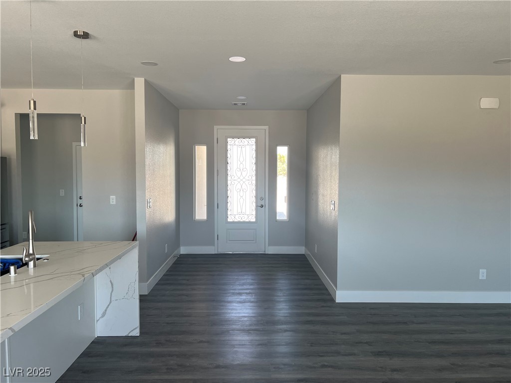 2530 South Tecumseh Avenue Property Photo 8