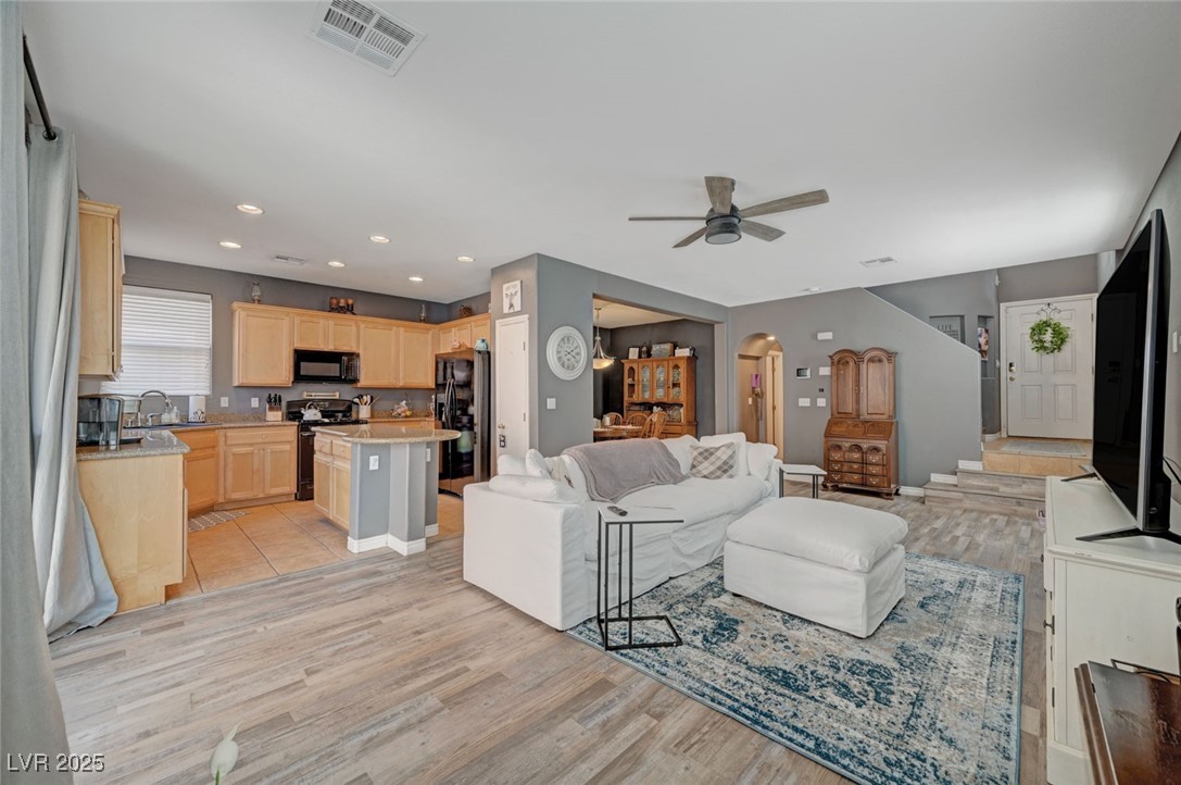 9180 Wine Cellar Avenue Property Photo 3
