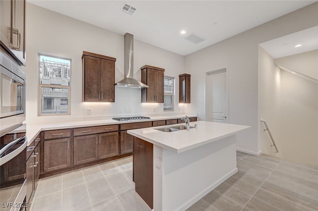 654 Spotted Falcon Street Property Photo 21