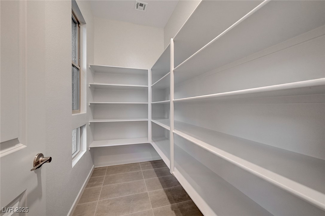 654 Spotted Falcon Street Property Photo 24