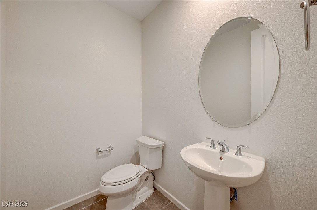 654 Spotted Falcon Street Property Photo 26