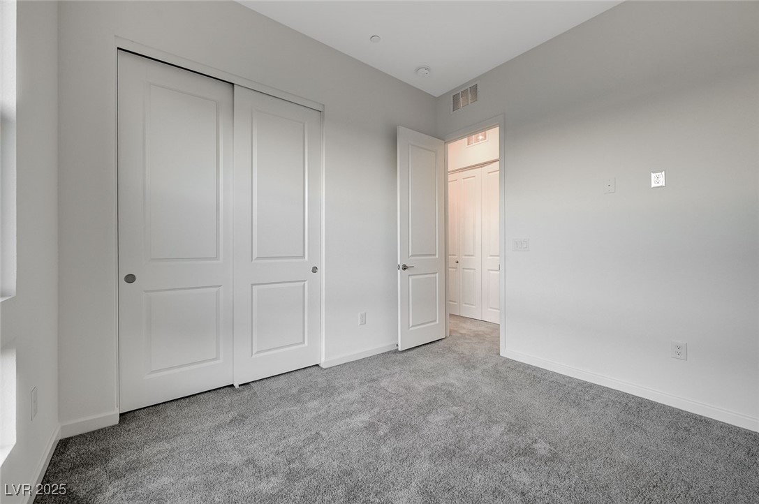 654 Spotted Falcon Street Property Photo 35