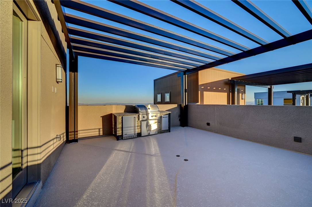 654 Spotted Falcon Street Property Photo 45