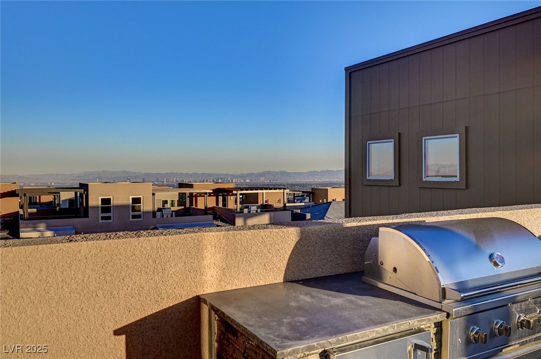 654 Spotted Falcon Street Property Photo 47