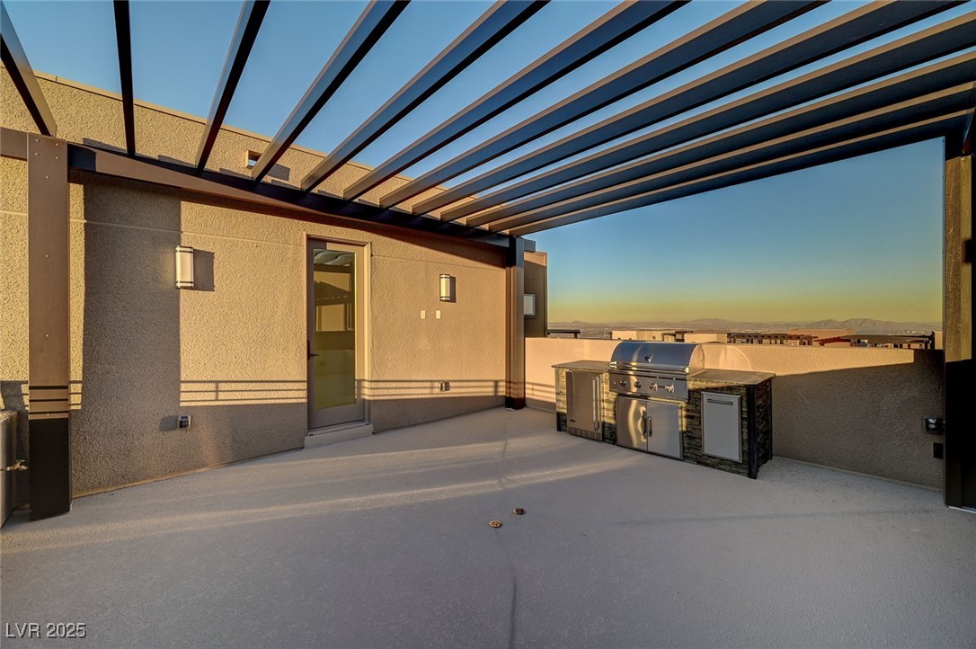 654 Spotted Falcon Street Property Photo 52