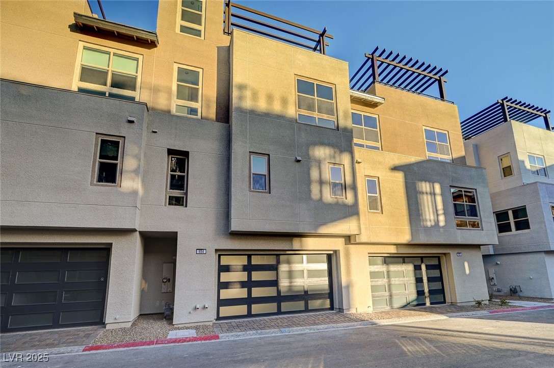 654 Spotted Falcon Street Property Photo 60