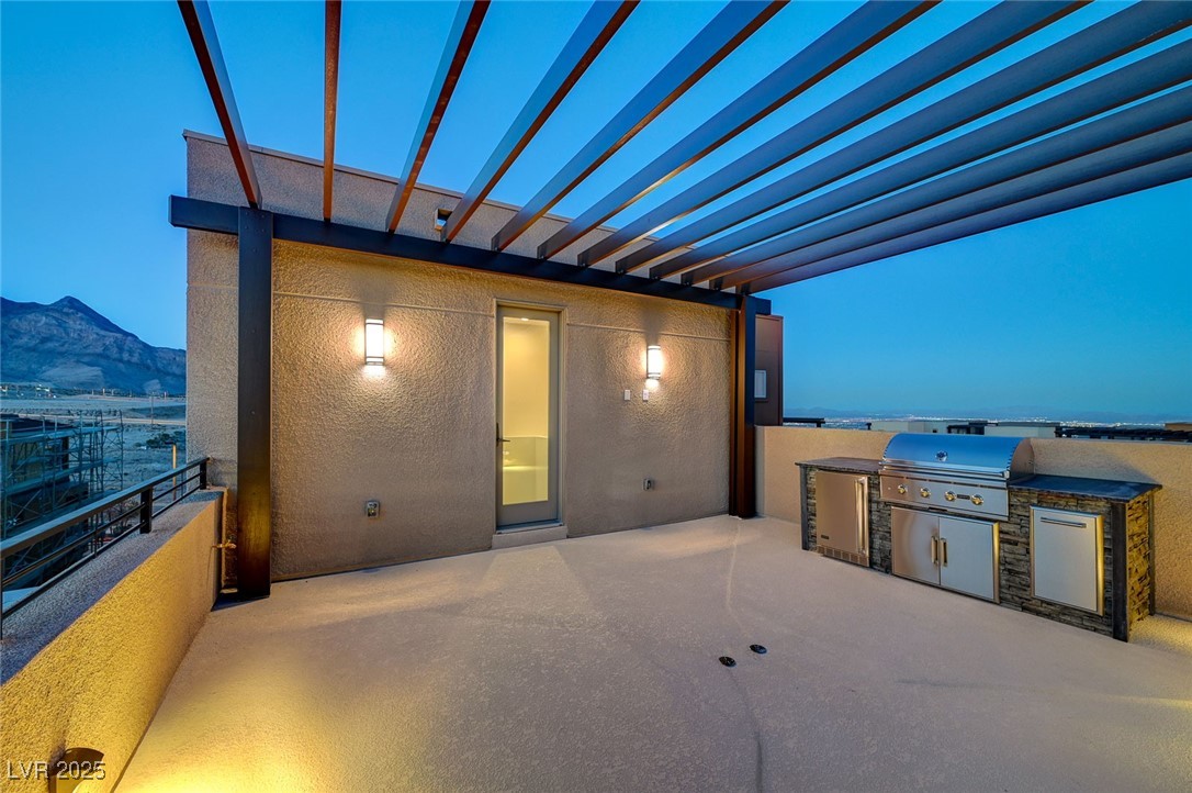 654 Spotted Falcon Street Property Photo 68