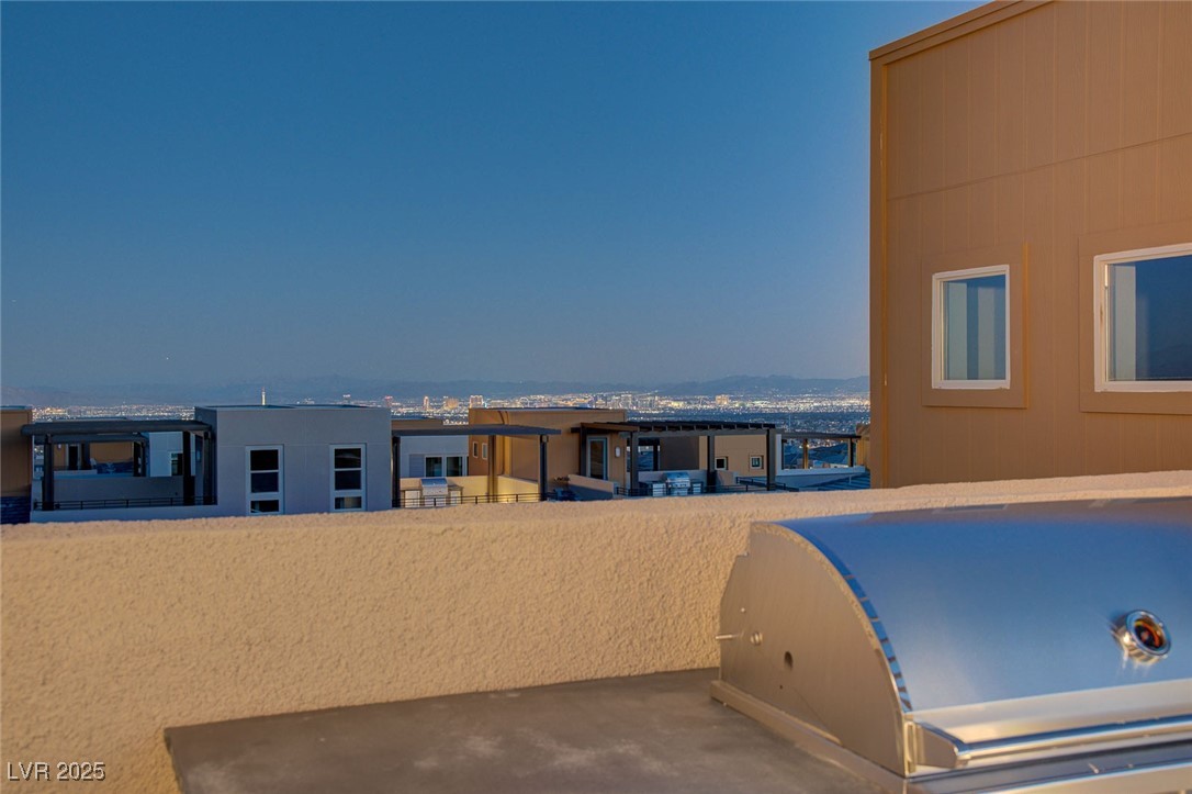 654 Spotted Falcon Street Property Photo 70