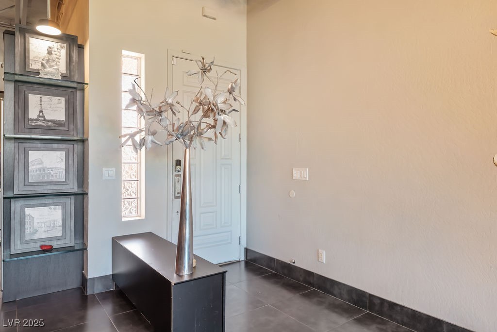 5014 Thunder River Circle Property Photo 9