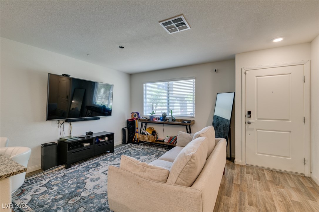 2598 Mocha Pearl Court Property Photo 9