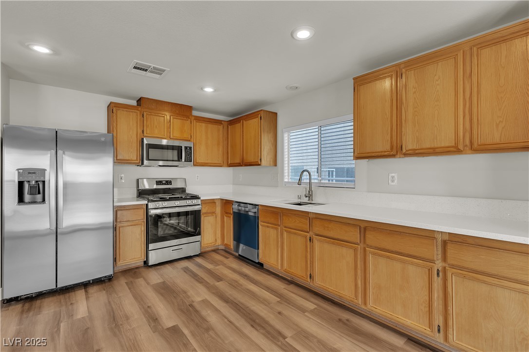 9526 Vast Valley Avenue Property Photo 17