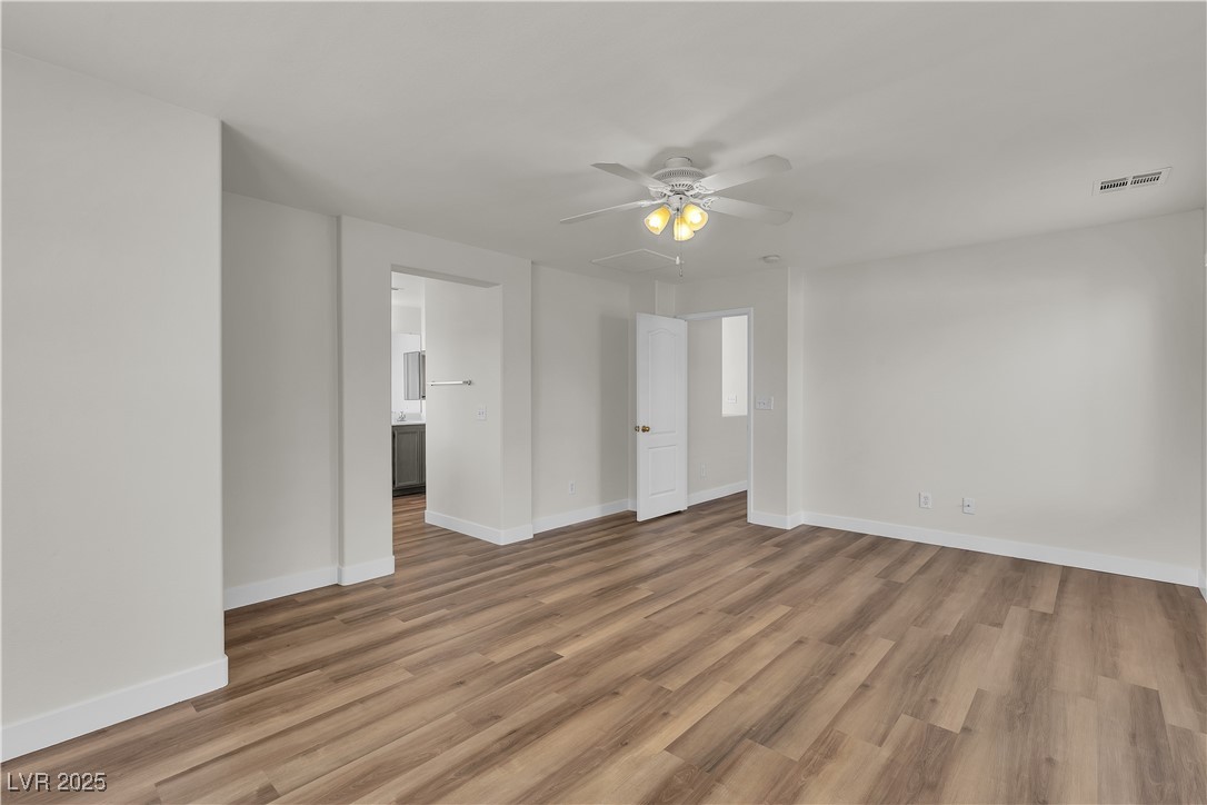 9526 Vast Valley Avenue Property Photo 33