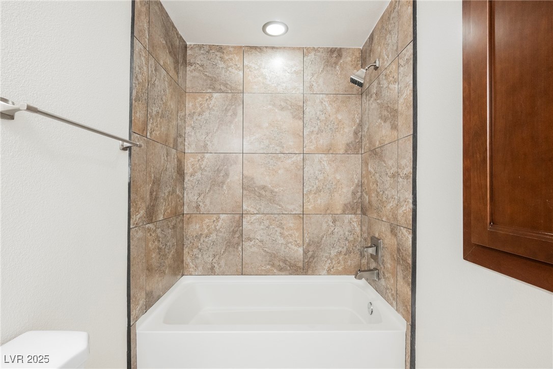 6284 Pinewood Avenue Property Photo 54