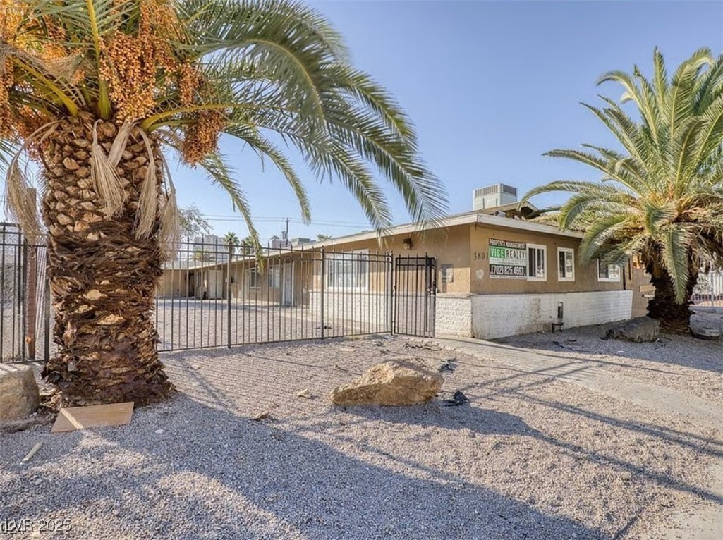 3801 Royal Crest Street 7 Property Photo