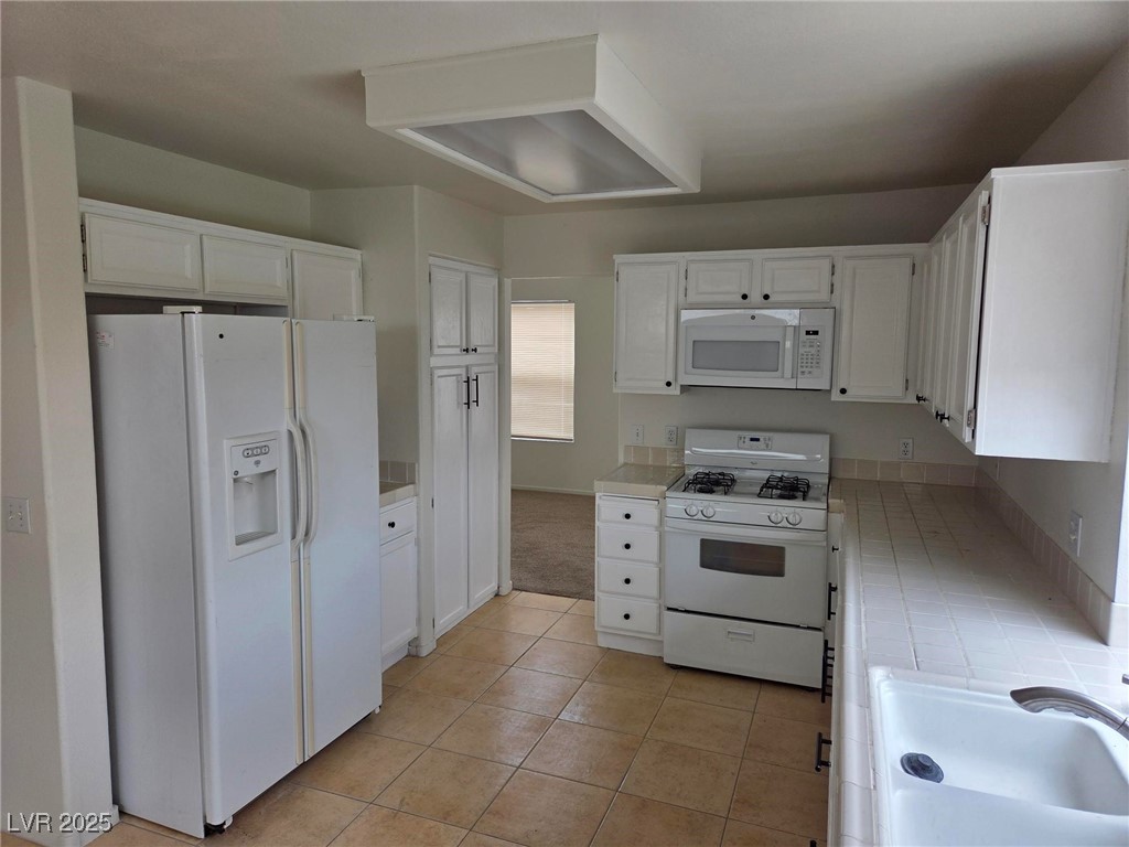1844 Navajo Lake Way Property Photo 13