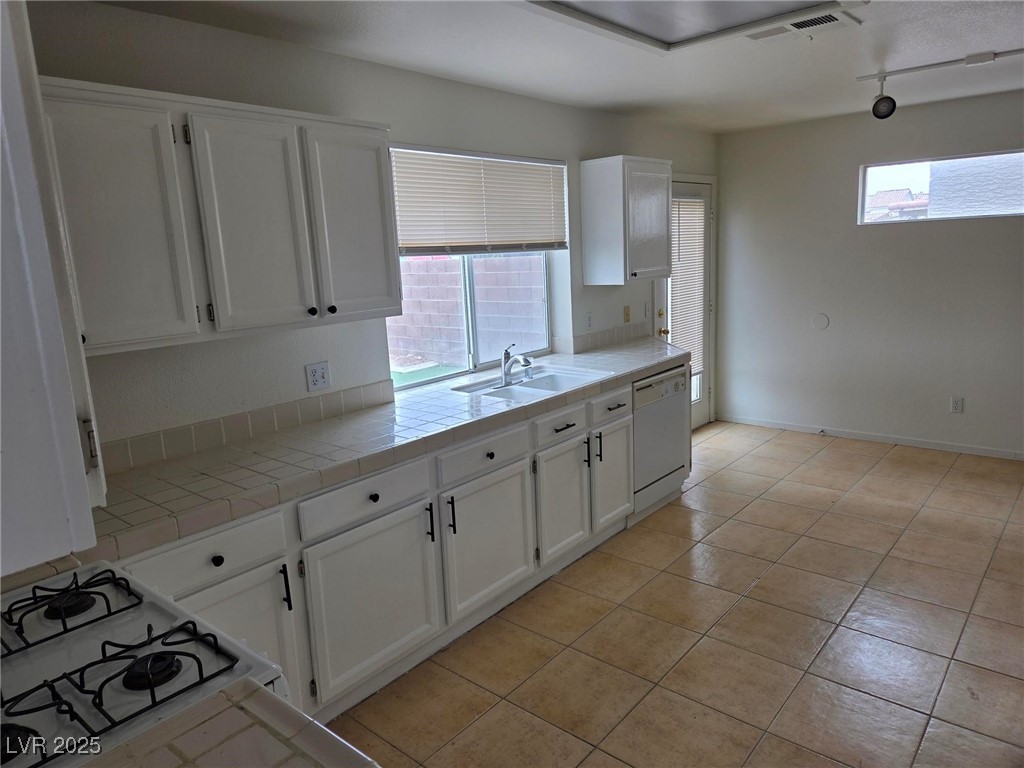 1844 Navajo Lake Way Property Photo 15