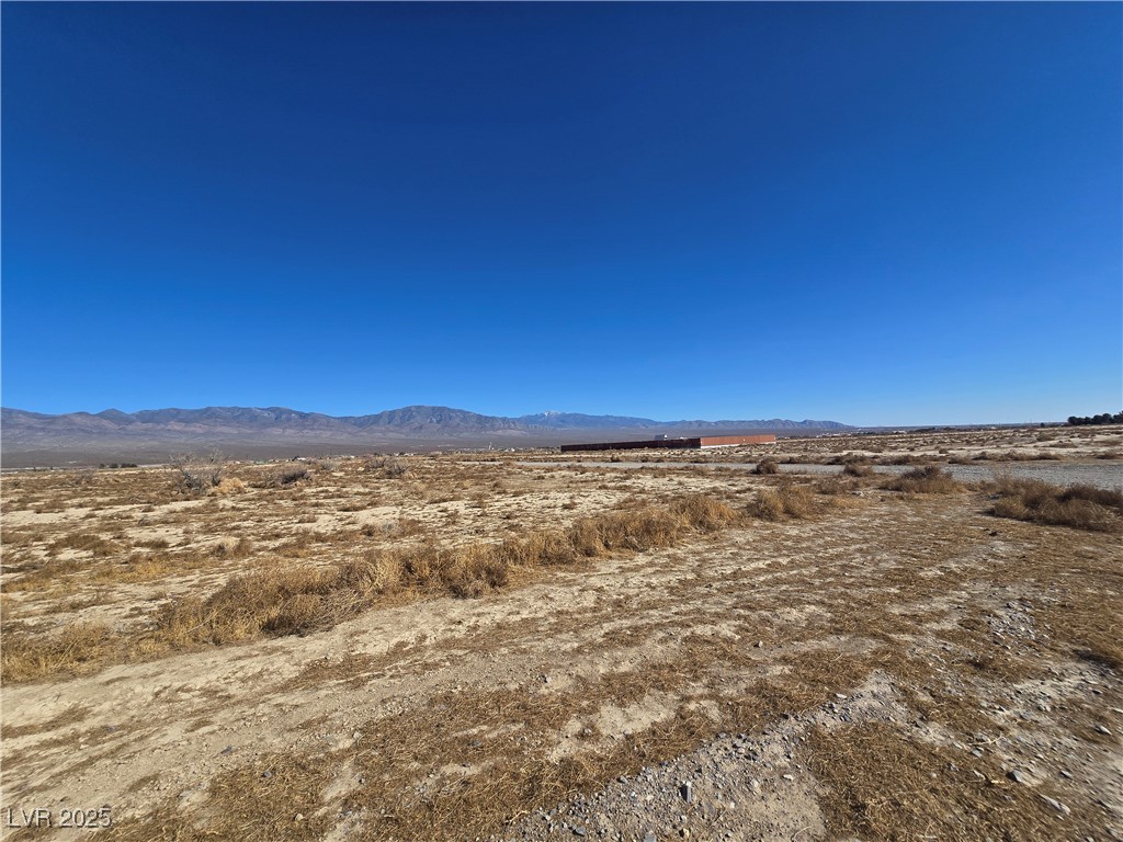 5981 North Bull Canyon Avenue Property Photo 4