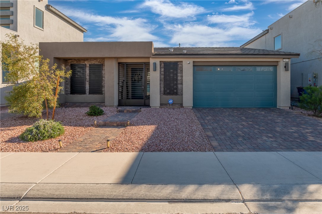 7177 West Camero Avenue Property Photo