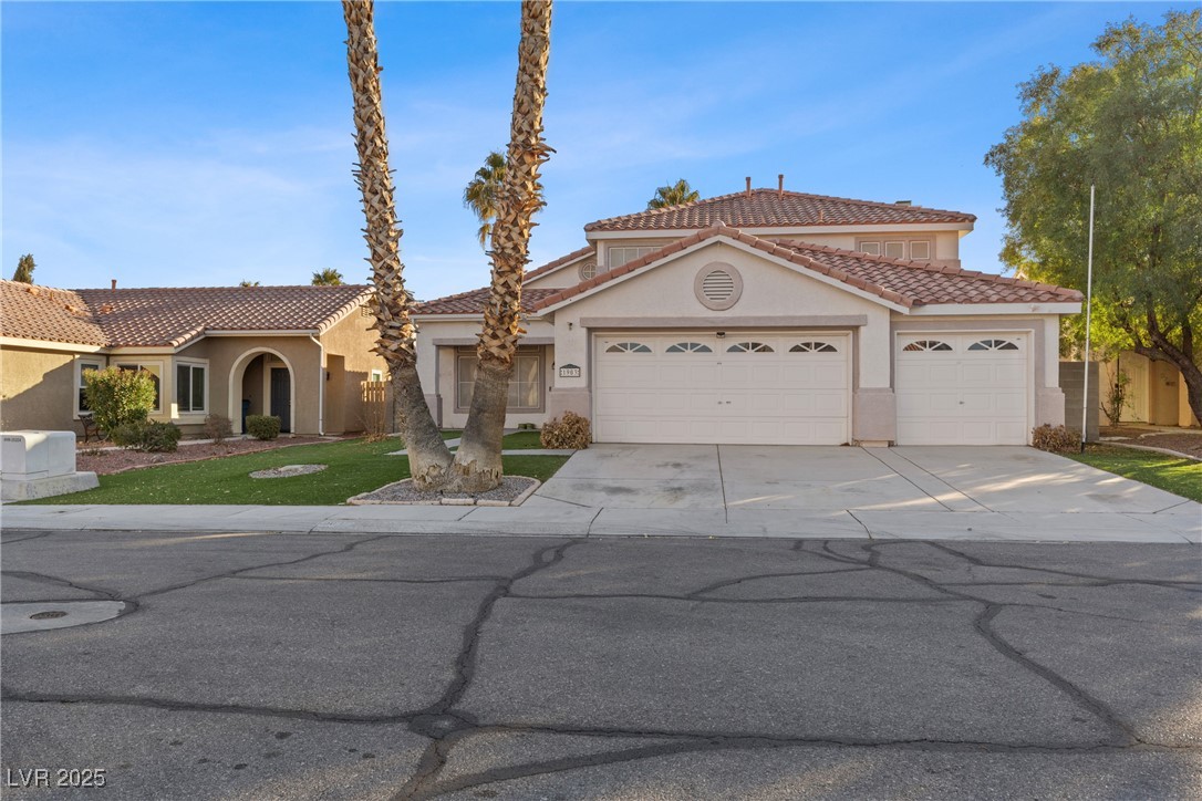 1903 Ginger Blossom Avenue Property Photo 1