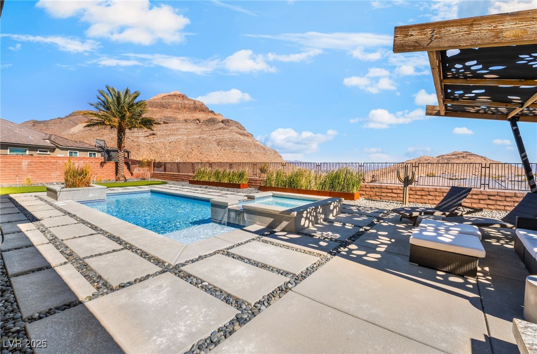 3120 Greenscape Lane Property Photo 5