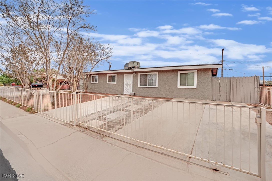 3305 Palomar Street Property Photo