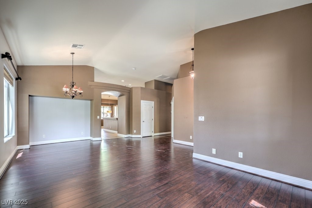 2020 Sinfonia Avenue Property Photo 6