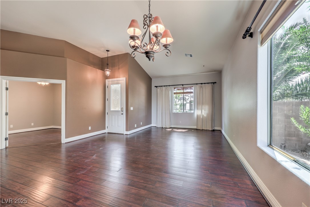 2020 Sinfonia Avenue Property Photo 8