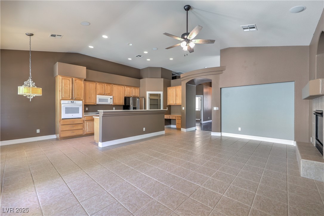2020 Sinfonia Avenue Property Photo 12