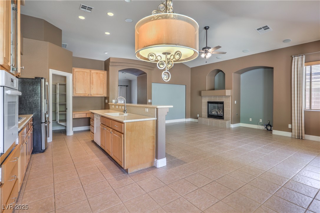 2020 Sinfonia Avenue Property Photo 13