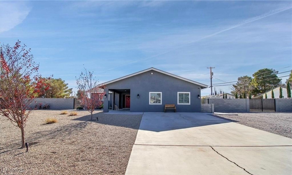 3675 West Maule Avenue Property Photo 1