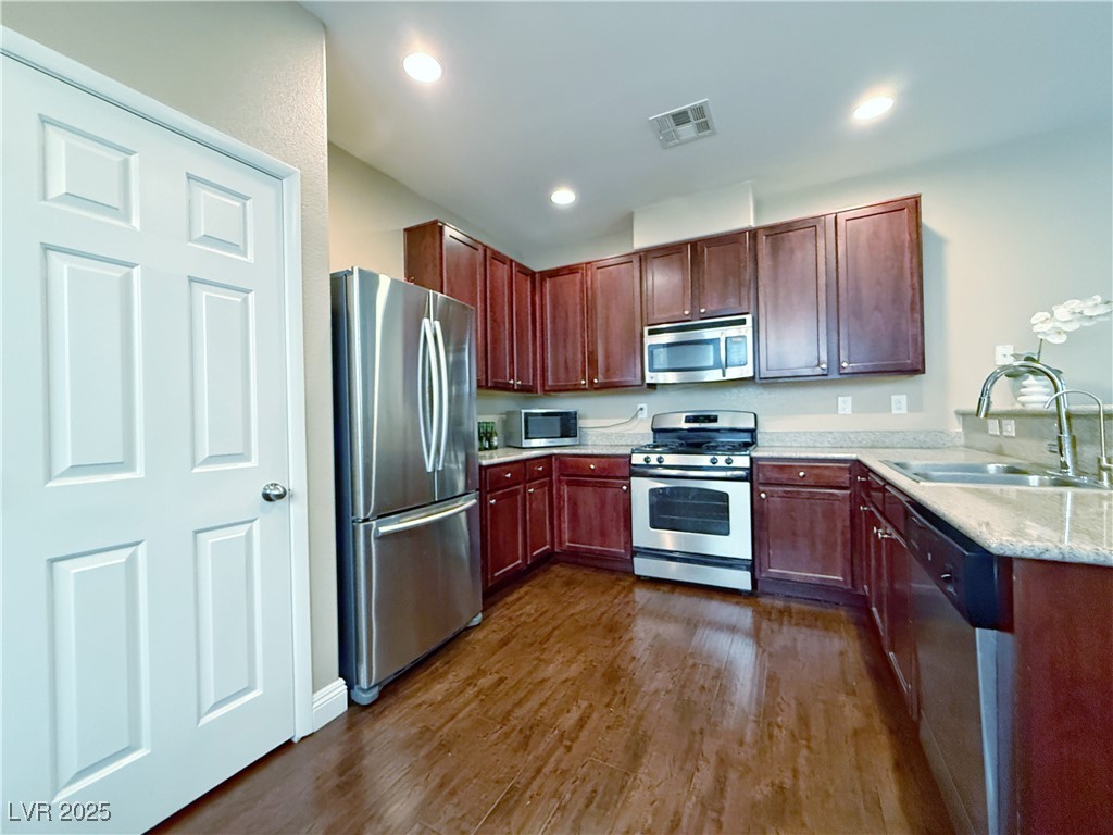 7735 Pista Way Property Photo 14