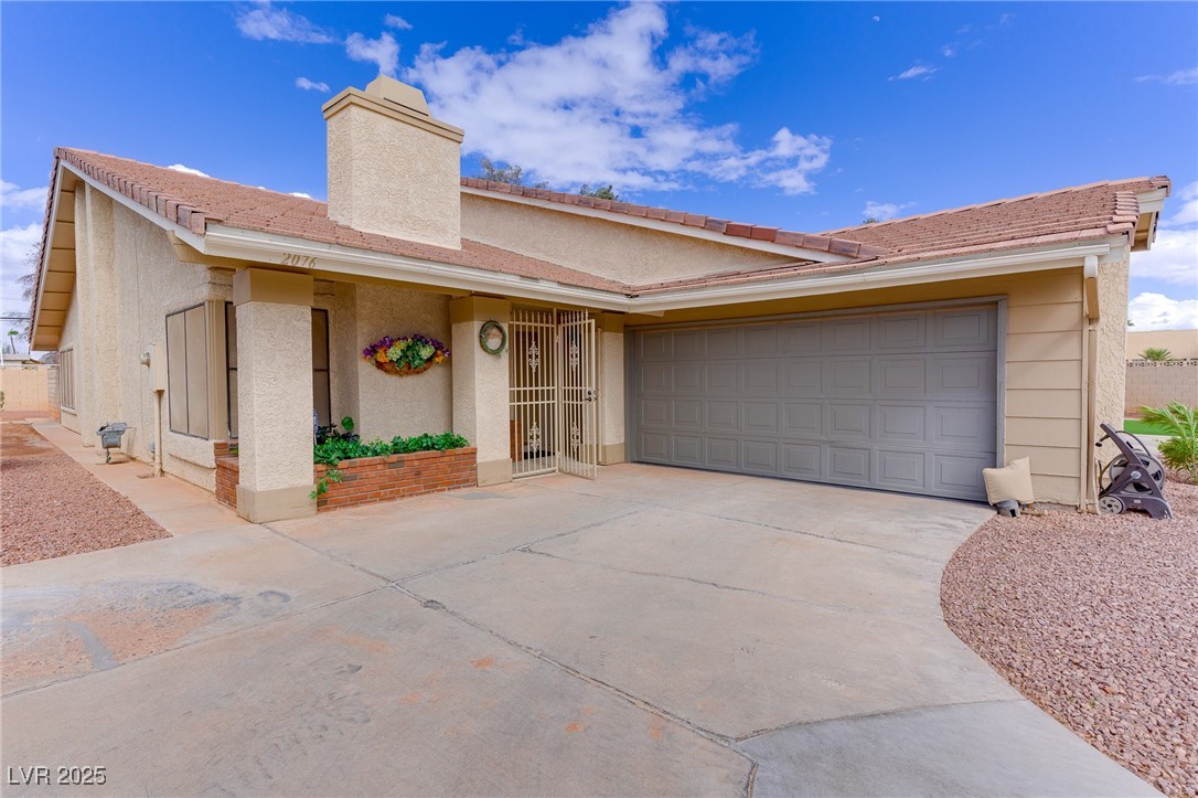 2076 Heritage Oaks Street Property Photo