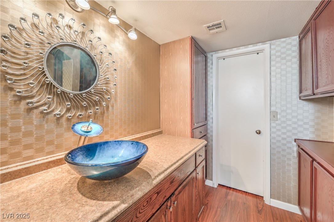 1209 Shifting Sands Drive Property Photo 18