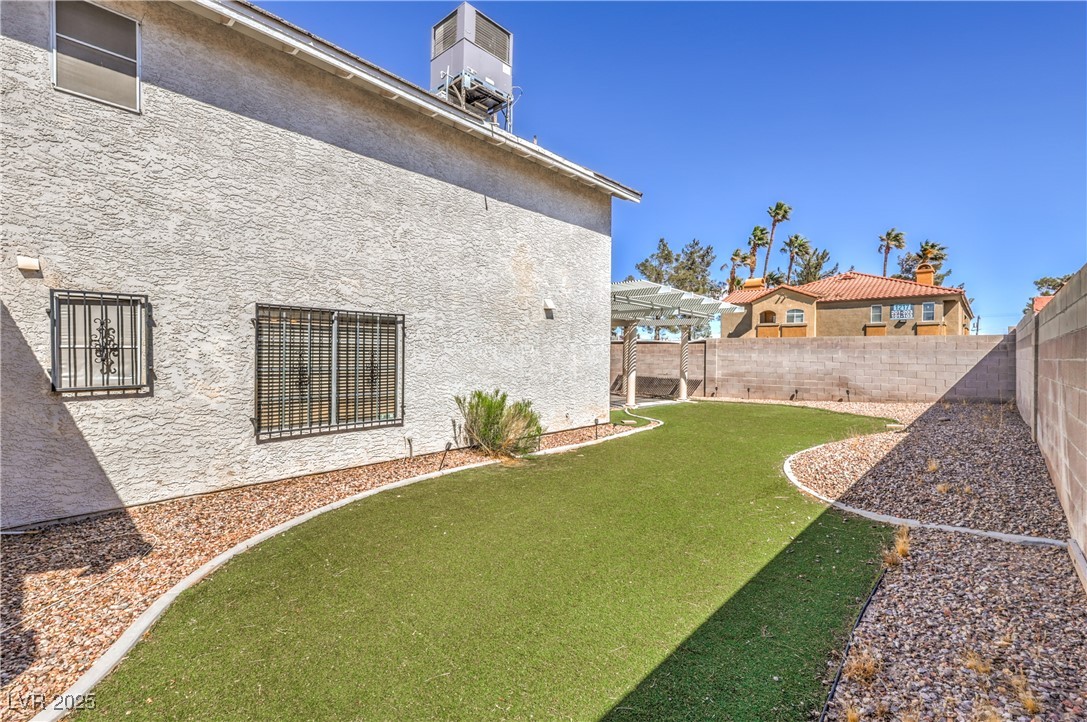1209 Shifting Sands Drive Property Photo 28