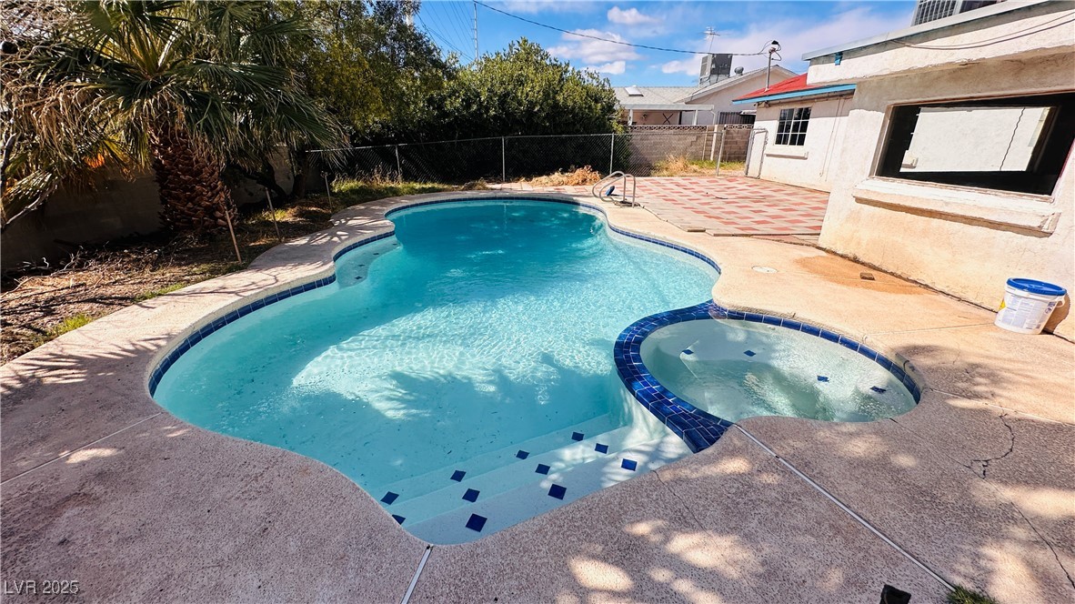 5279 Consul Avenue Property Photo