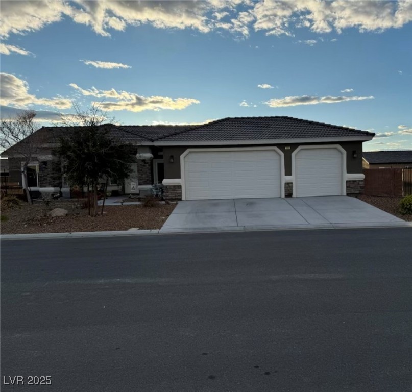 170 Magnolia Boulevard Property Photo 1