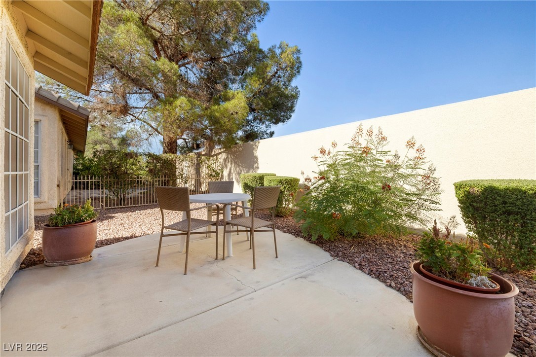 5448 Cove Point Drive Property Photo 23