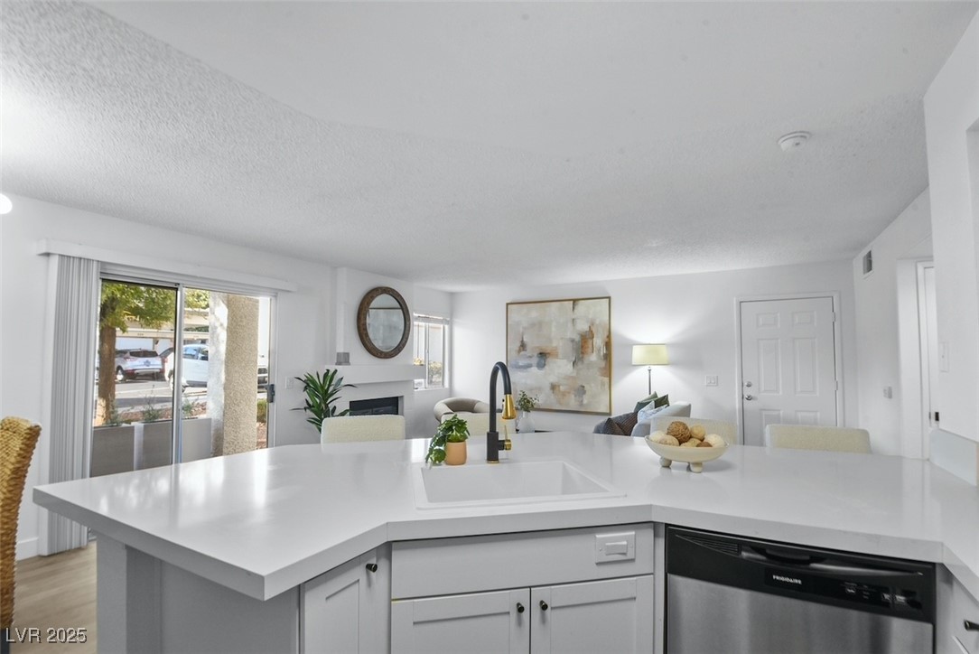 7904 Fossil Creek Lane 101 Property Photo 6