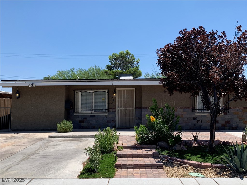 516 Princeton Street Property Photo