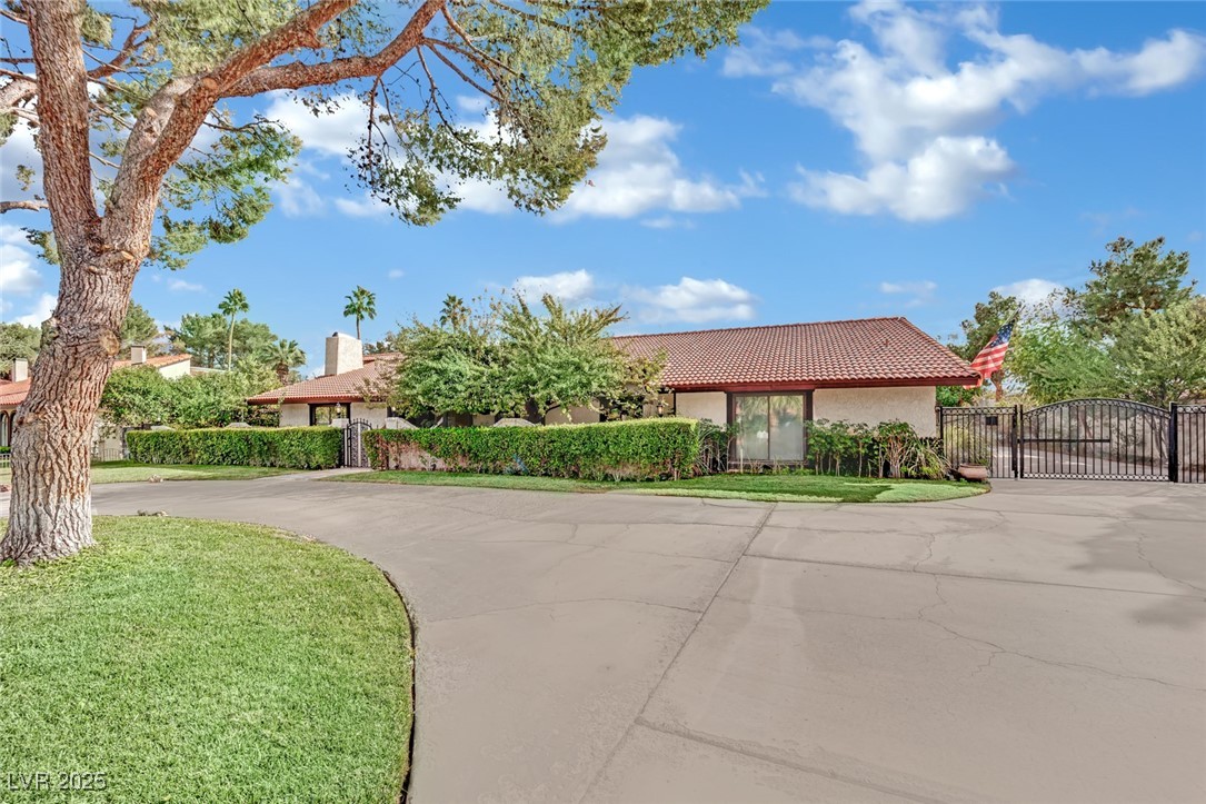 3221 Montecito Drive Property Photo 3