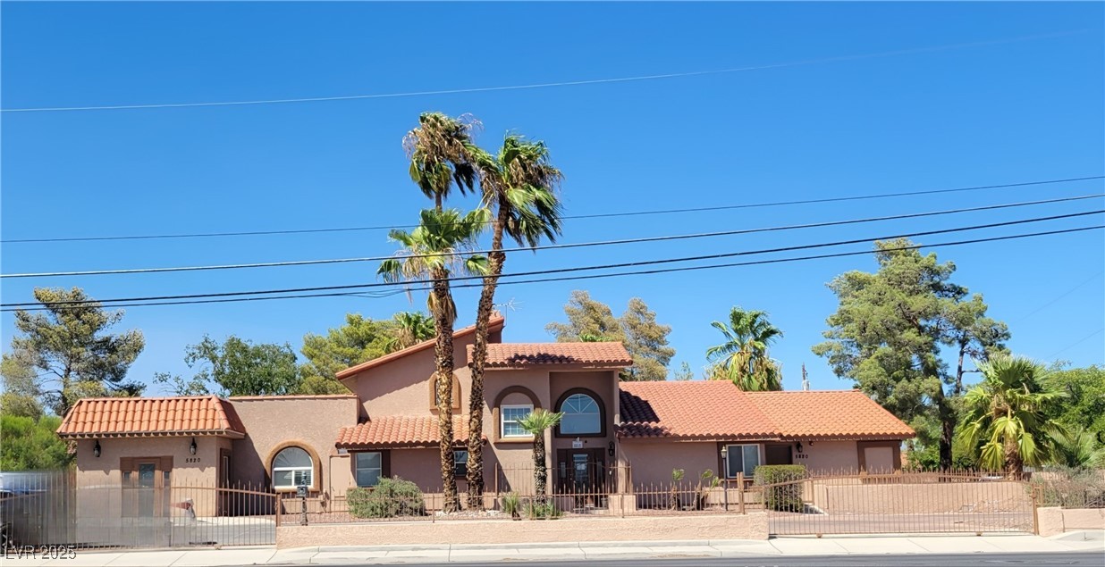 5820 West Desert Inn Road Property Photo