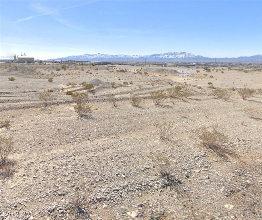 2091 East Kyle Way Property Photo 2