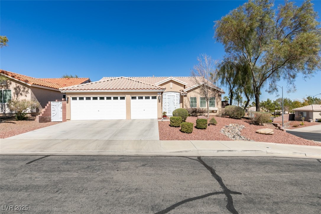 70 Tower Mustard Court Property Photo