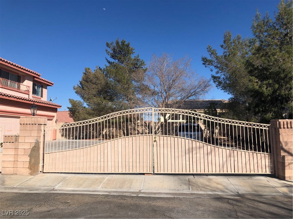 8122 Delphi Court Property Photo 4
