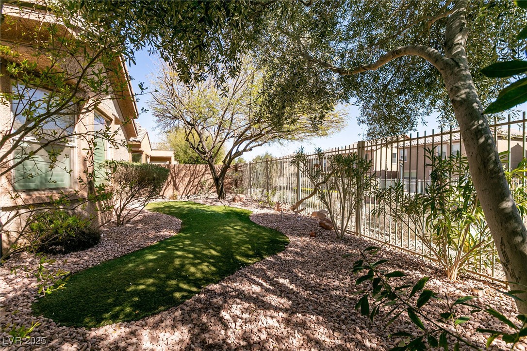 4125 Gliding Gulls Avenue Property Photo 24