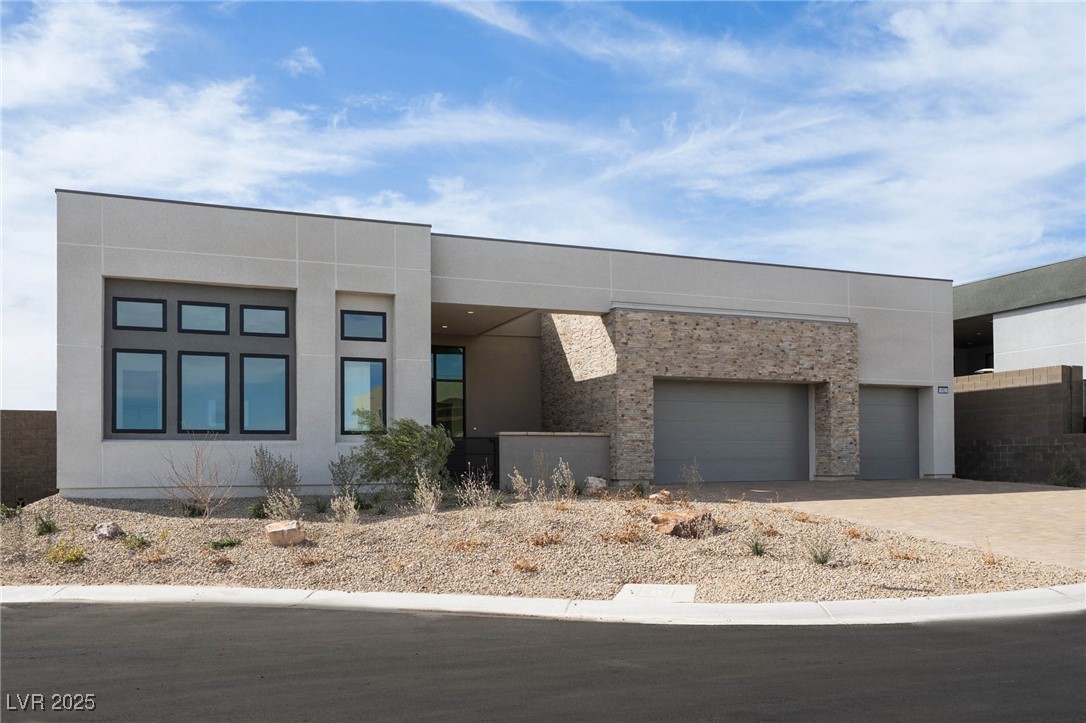 10921 Rossa Peak Avenue Property Photo