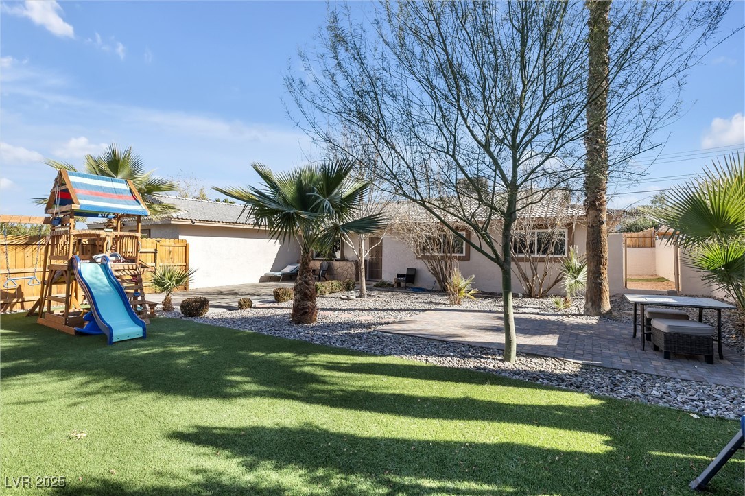 2663968 Property Photo