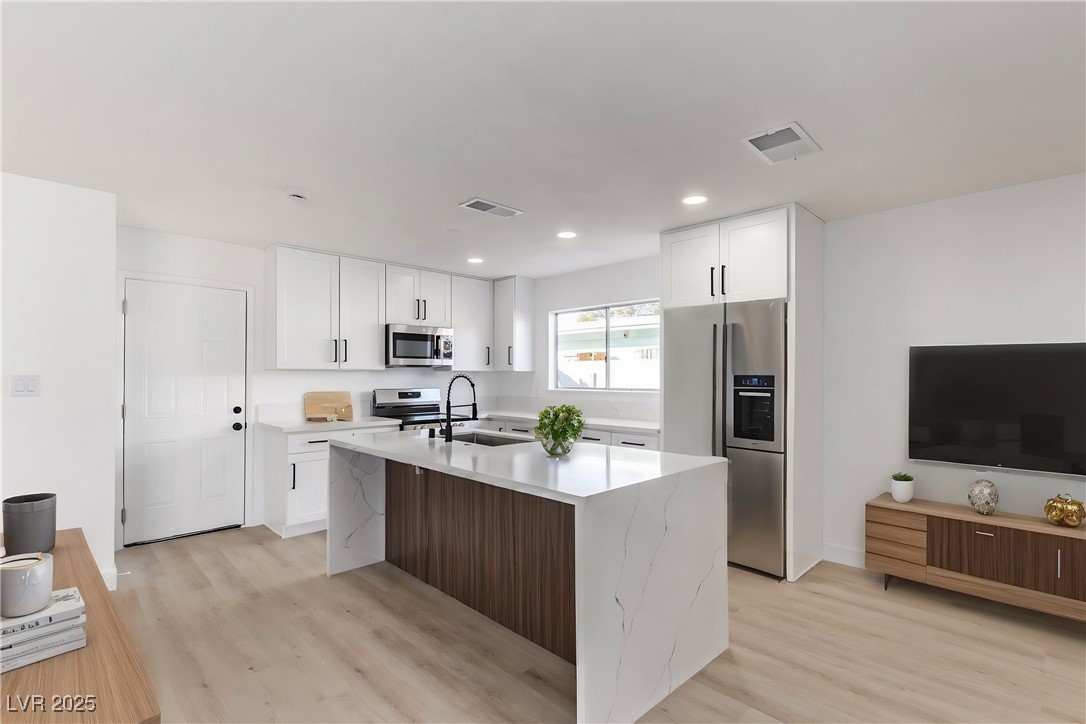 2368 Winterwood Boulevard Property Photo